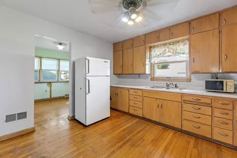 Kitchen - 200 1st St SE, Eitzen, MN 55931 photo 1 of 2