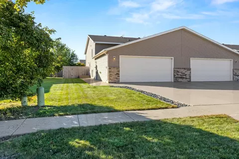 1051 42nd Ave W, West Fargo, ND 58078