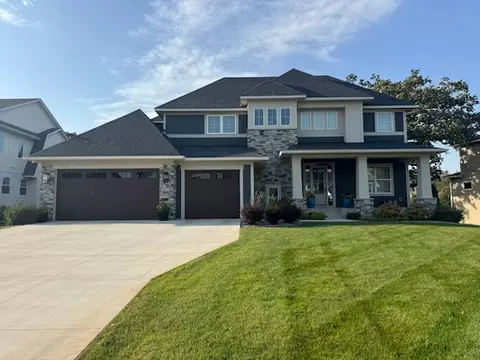 5840 Prestwick Ct, Excelsior, MN 55331