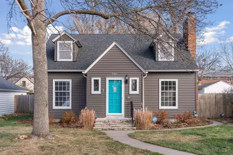 3742 Hubbard Ave N, Robbinsdale, MN 55422