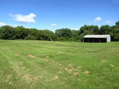 Exterior - 742 200th Ave SW, Appleton, MN 56208 photo 9 of 18