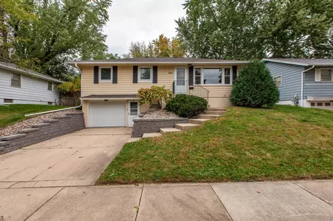 2411 18 12 St NW, Rochester, MN 55901
