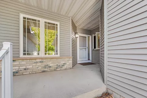 2713 Village Dr, Faribault, MN 55021 photo 4