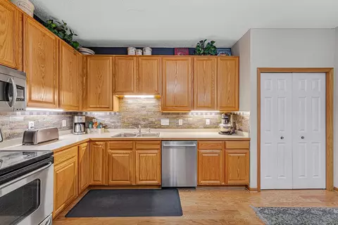 2713 Village Dr, Faribault, MN 55021 photo 9