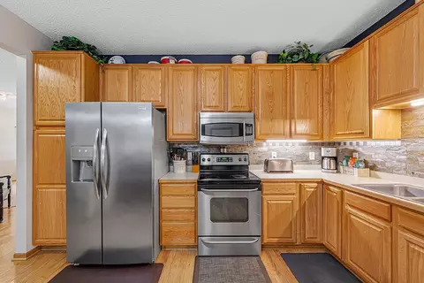 2713 Village Dr, Faribault, MN 55021 photo 8