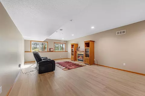 2713 Village Dr, Faribault, MN 55021 photo 36