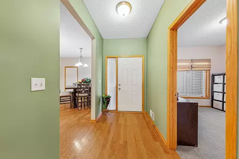 2713 Village Dr, Faribault, MN 55021 photo 12
