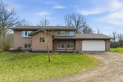 9233 140th St, Milaca, MN 56353 photo 2