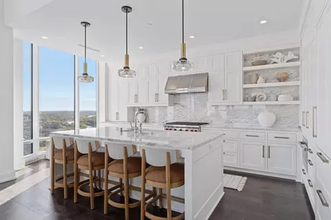 1111 W River Pkwy #26C, Minneapolis, MN 55415