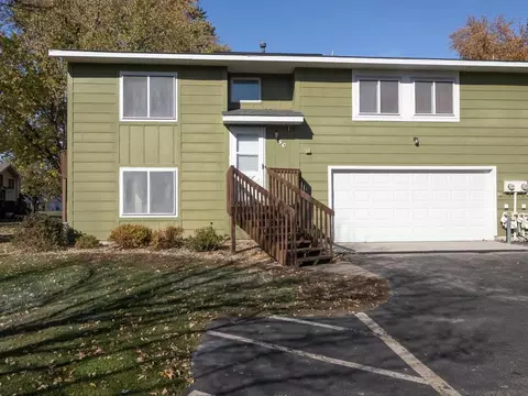3 Golden Oak Dr, Circle Pines, MN 55014