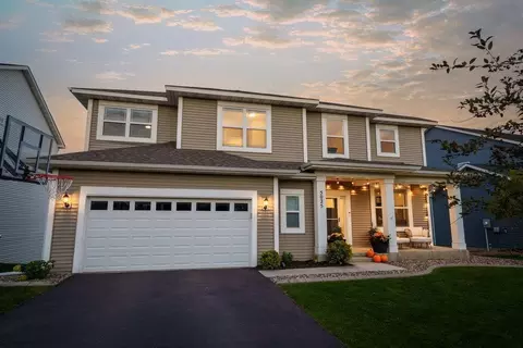 5025 Sandpebble Ln, Woodbury, MN 55129