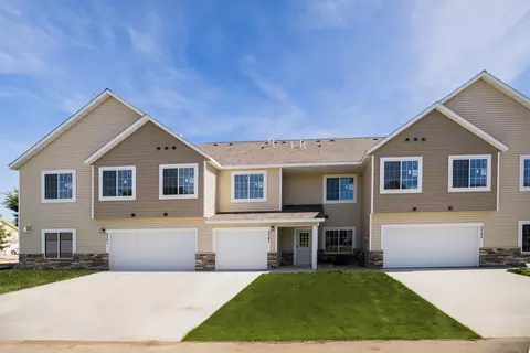 5347 Supalla Ct NW, Rochester, MN 55901