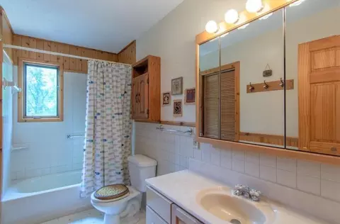 Bath - 1546 Division St W, Backus, MN 56435 photo 1 of 2