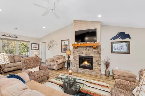 335 Coffee Creek Blvd, Duluth, MN 55811 photo 4