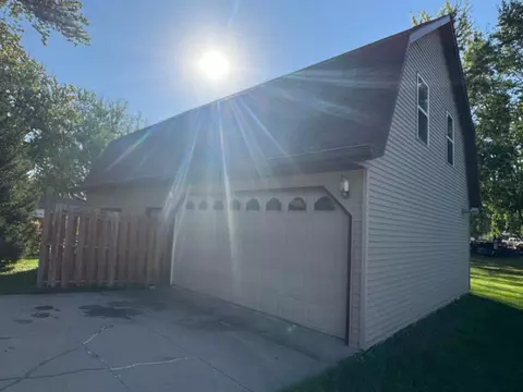 205 Locust St, Lyle, MN 55953 photo 3