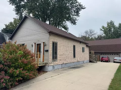 205 Locust St, Lyle, MN 55953 photo 2