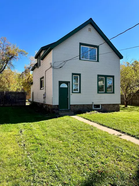 1129 16th Ave E, Hibbing, MN 55746