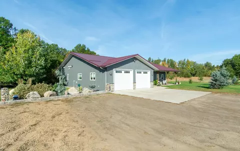 Exterior - 18227 Doe Trl, Brainerd, MN 56401 photo 4 of 10