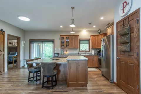 Kitchen - 18227 Doe Trl, Brainerd, MN 56401 photo 3 of 6