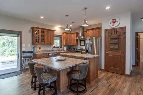 Kitchen - 18227 Doe Trl, Brainerd, MN 56401 photo 2 of 6