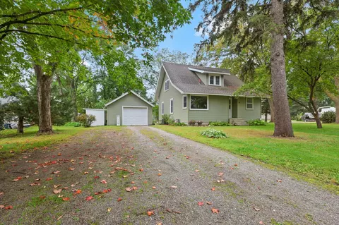 619 W 4th St, Litchfield, MN 55355