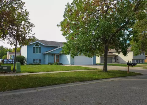 1511 14 12 Ave E, West Fargo, ND 58078