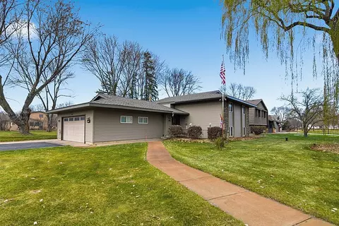 1773 Wildwood Rd, Saint Cloud, MN 56303