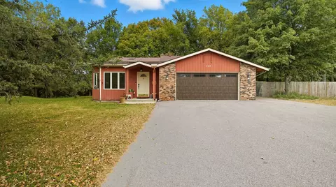 120 Mapleridge Dr, Mankato, MN 56001