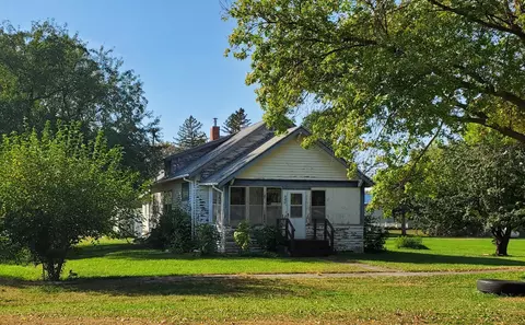 209 N Broadway St, Vesta, MN 56292