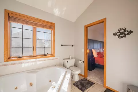 Bath - 11139 Blazingstar Ct, Champlin, MN 55316 photo 5 of 5