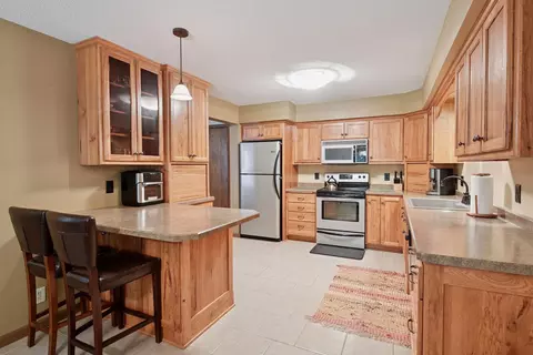 1648 Comstock Ln N, Plymouth, MN 55447