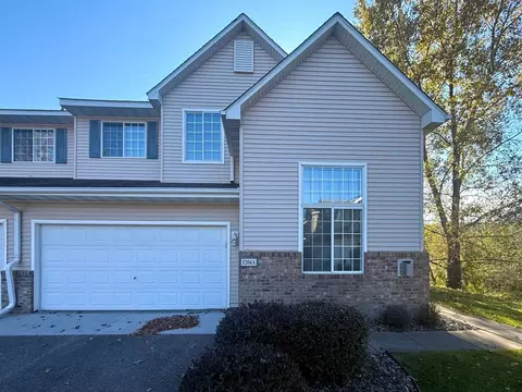 3206 Juniper Cir #A, Woodbury, MN 55125