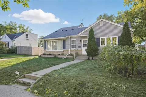 3721 Quail Ave N, Robbinsdale, MN 55422