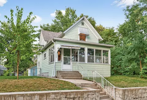 553 Charles Ave, Saint Paul, MN 55103