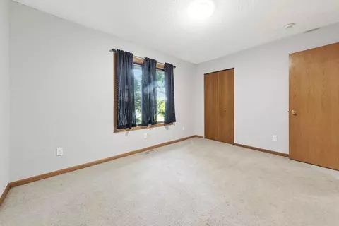 76 Blashack St, Waldorf, MN 56091 photo 12