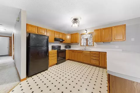 76 Blashack St, Waldorf, MN 56091 photo 5