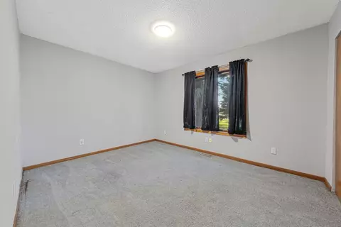 76 Blashack St, Waldorf, MN 56091 photo 11