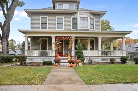 114 7th St NW, Faribault, MN 55021