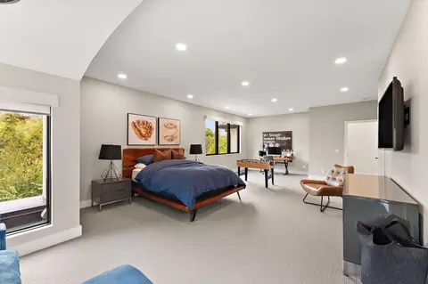 Bedroom - 3655 Northome Rd, Wayzata, MN 55391 photo 5 of 6