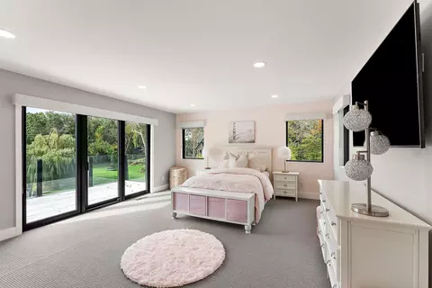 Bedroom - 3655 Northome Rd, Wayzata, MN 55391 photo 4 of 6