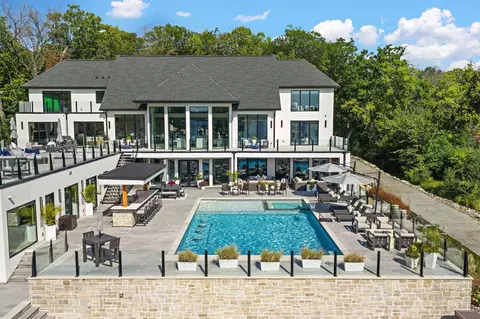 Exterior - 3655 Northome Rd, Wayzata, MN 55391 photo 3 of 11