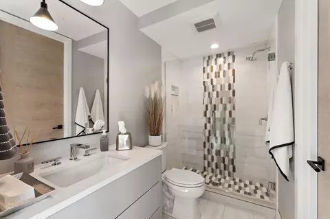 Bath - 3655 Northome Rd, Wayzata, MN 55391 photo 7 of 7
