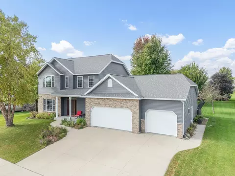 5005 Scenic Oak Dr SW, Rochester, MN 55902