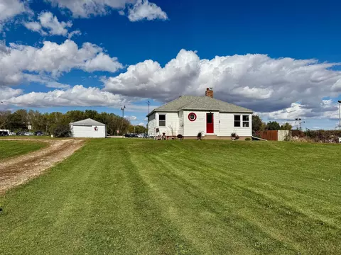 Exterior - 1715 SE Marshall St, Albert Lea, MN 56007 photo 3 of 4