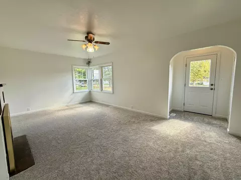 Living - 1715 SE Marshall St, Albert Lea, MN 56007 photo 2 of 2