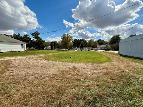 Exterior - 1715 SE Marshall St, Albert Lea, MN 56007 photo 4 of 4