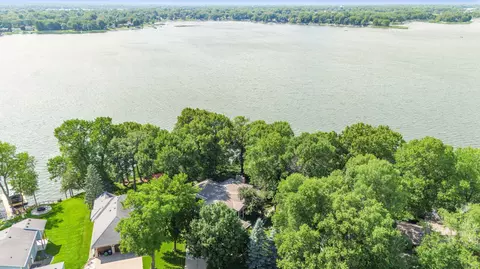 14034 Old Holt Ct, Lindstrom, MN 55045