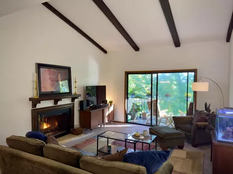 4120 Parklawn Ave #326, Edina, MN 55435