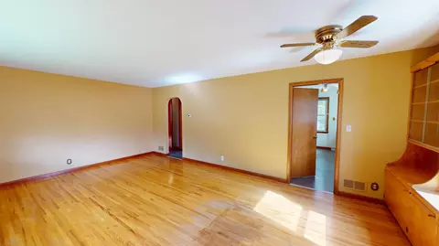707 S 3rd Ave, Albert Lea, MN 56007 photo 2