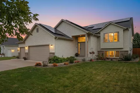 1665 Cornerstone Ln, Owatonna, MN 55060